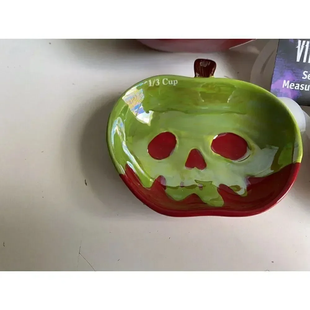 Set Of 4 Disney Halloween Villains‎ Poisoned Apple Measuring Cups Iridescent NEW